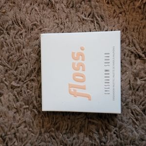 Floss Eyeshadow Squad in Just Peachy